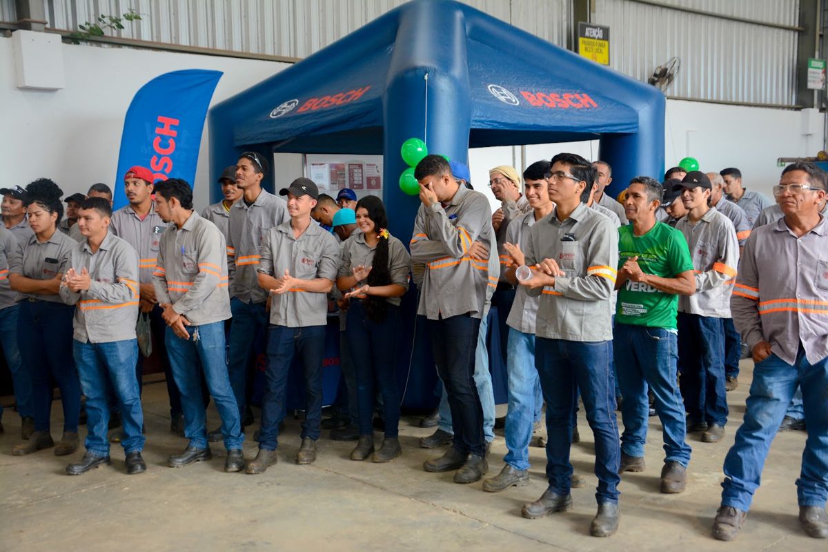 Abril Verde: treinamento de segurança · Omega Services